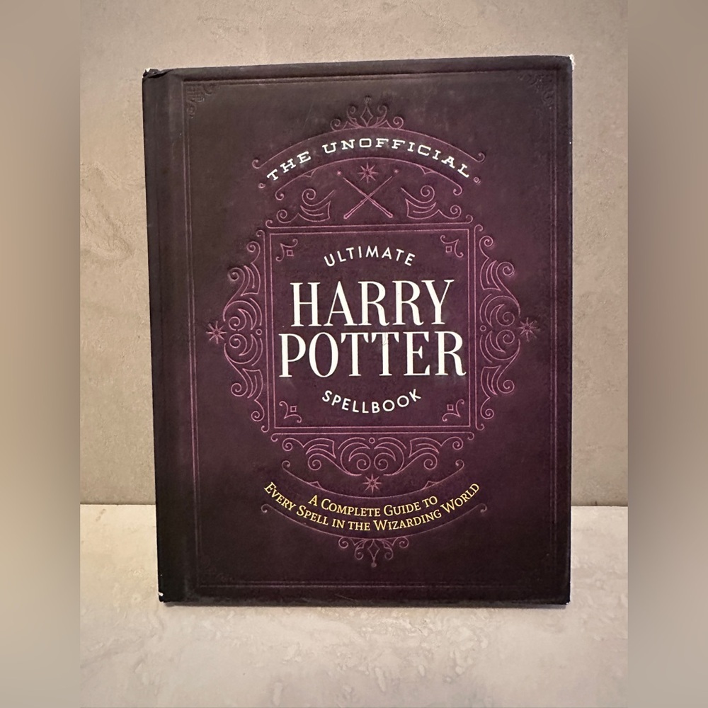 The Unofficial Ultimate Harry Potter Spellbook - Purple Cover - Picture 1 of 4